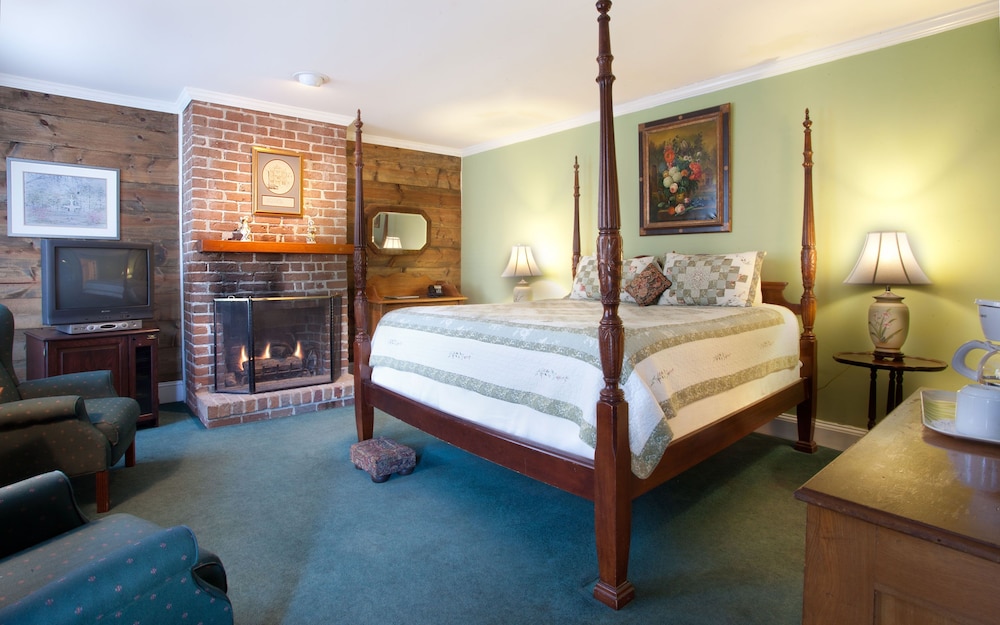 17Hundred90 Inn and Restaurant 23/77