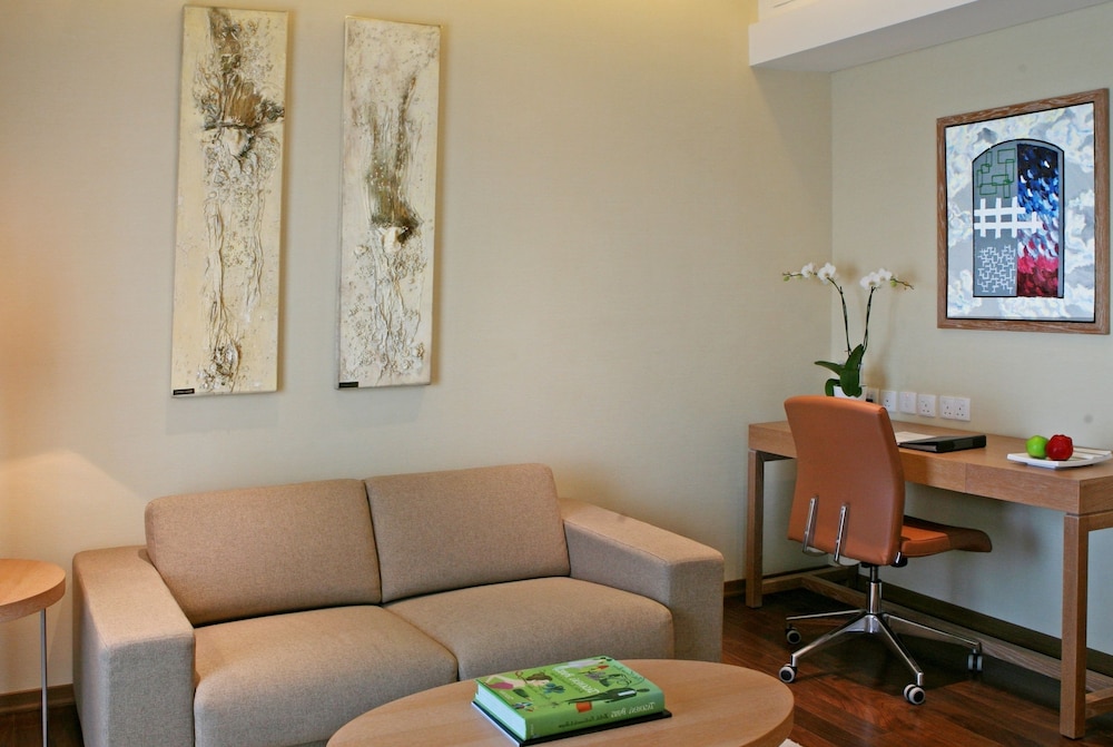 Crowne Plaza Limassol 44/75
