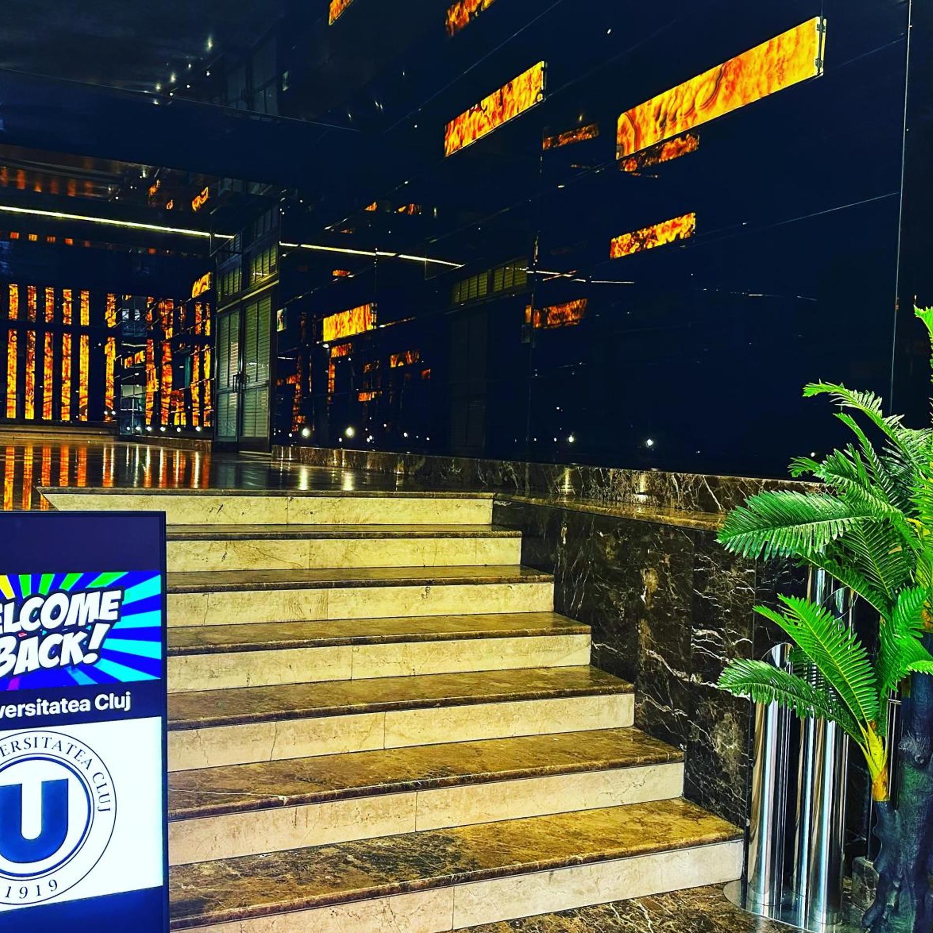 Best Hotel 4/49