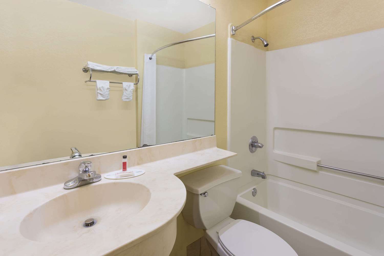 Microtel Inn Suites By Wyndham Tuscaloosa East 30/32