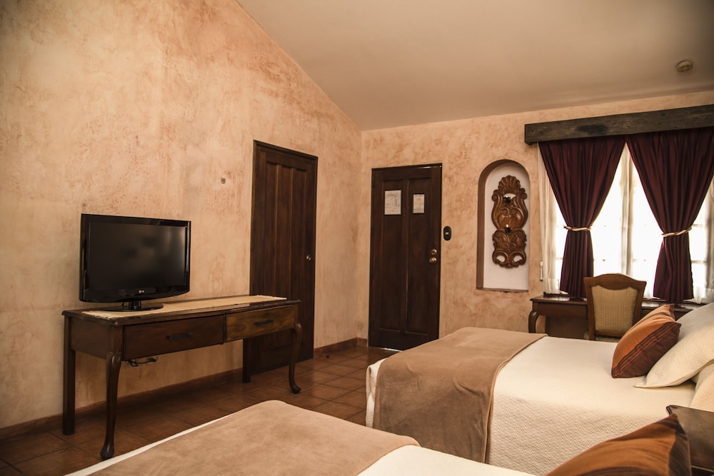Hotel Las Farolas 33/49