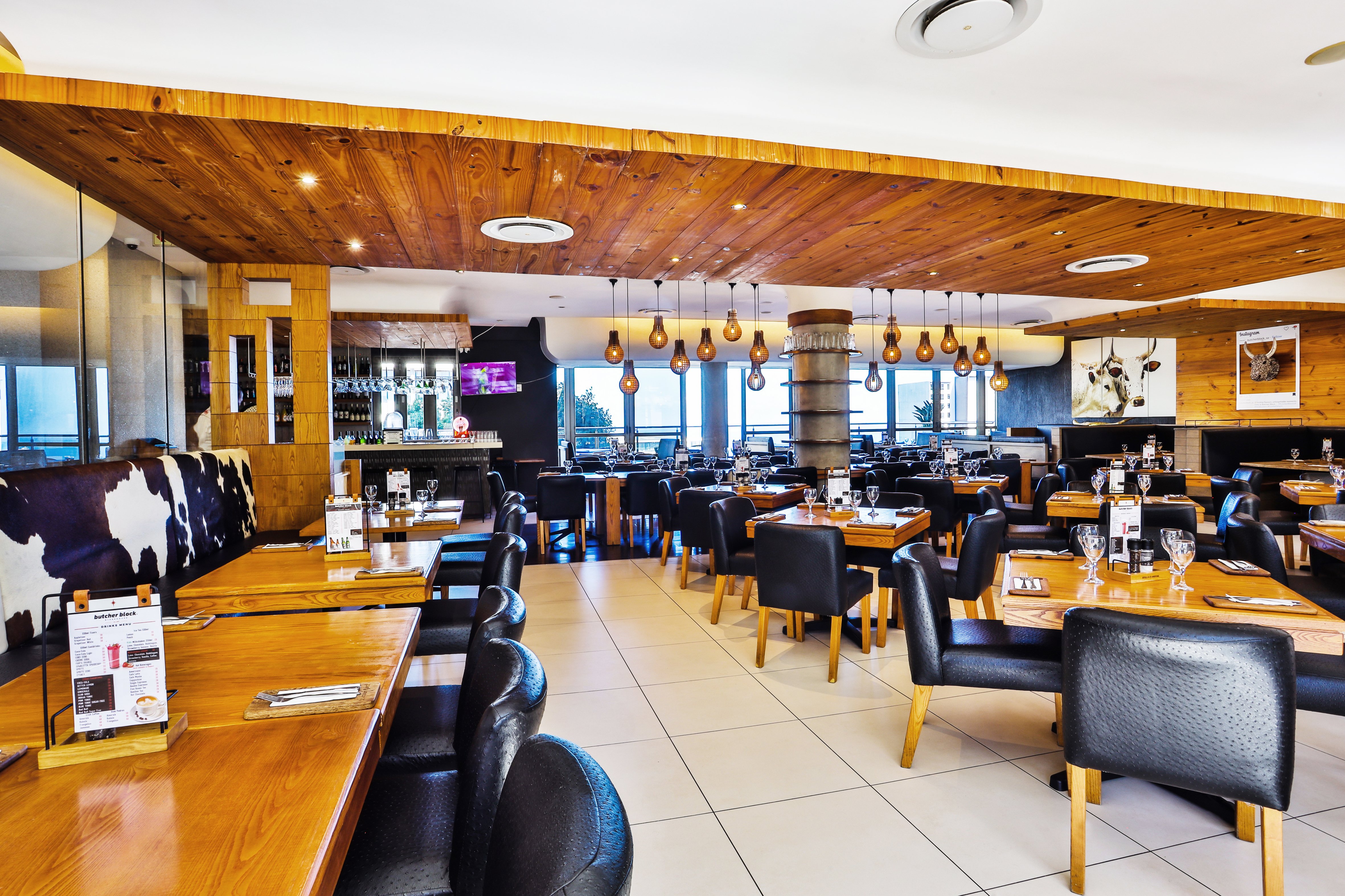 HOLIDAY INN EXPRESS DURBAN - UMHLANGA 64/83