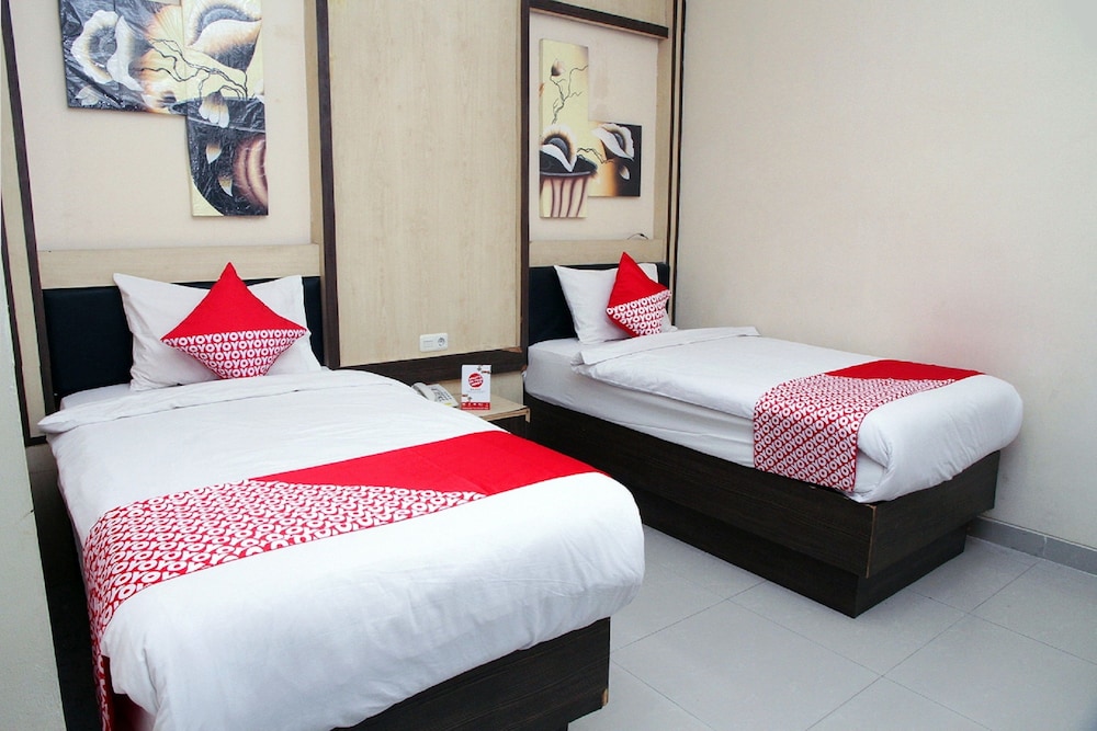 Oyo 920 Gajah Mada Hotel 24/35