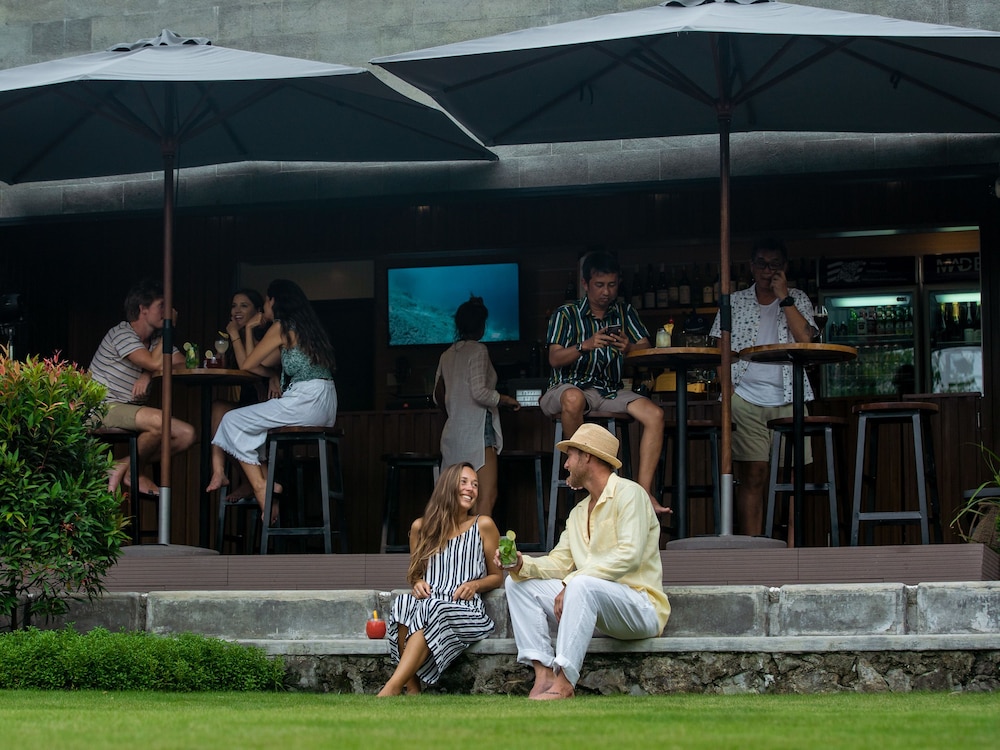 Meridian Adventure Marina Club and Resort 2/50
