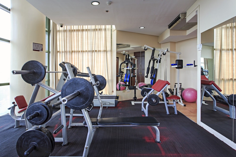 Sarrosa International Hotel And Residential Suites 31/50