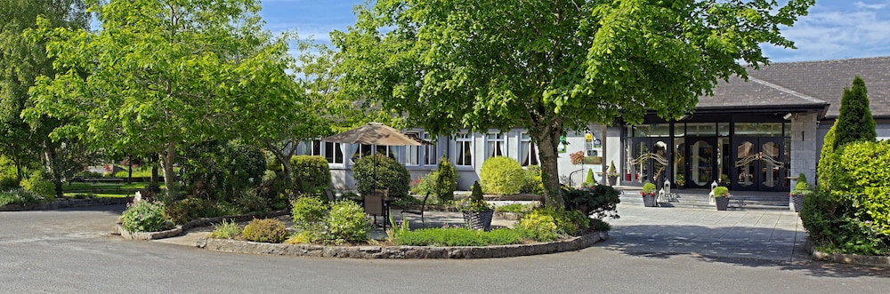 Fitzgeralds Woodlands House Hotel 31/36