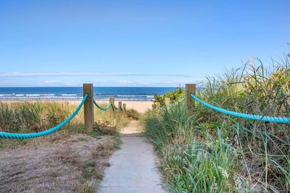 Lincoln Sands Oceanfront Resort, Ascend Hotel Collection 43/69