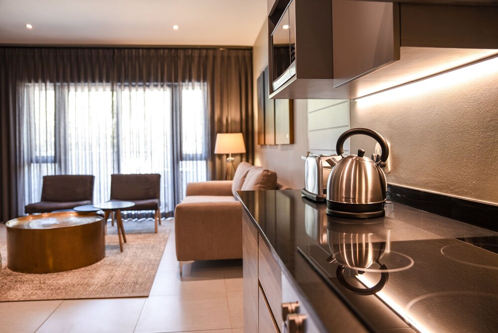 The Residency Sandhurst 43/60