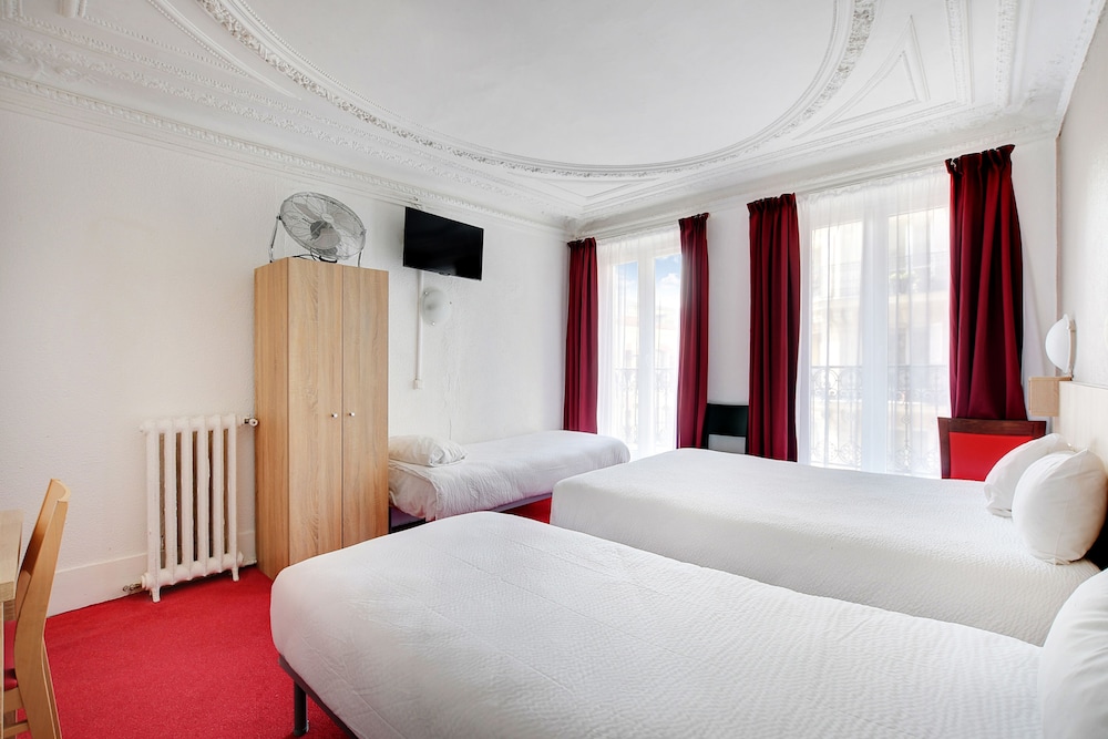 ROOM, QUADRUPLE