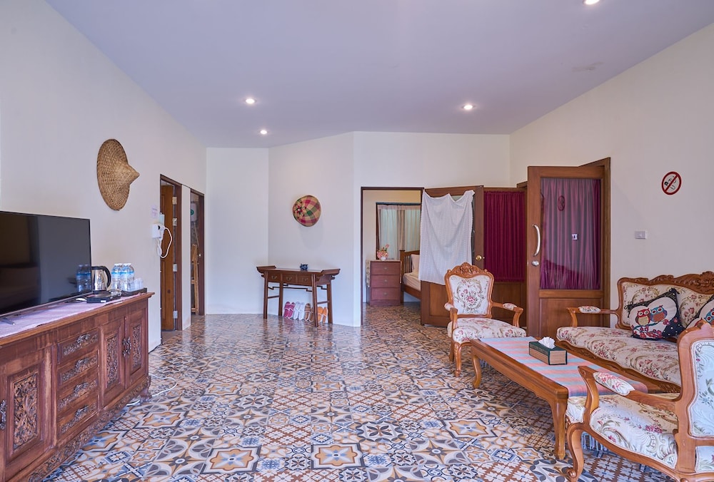 Huean Kham Hom Resort 6/72