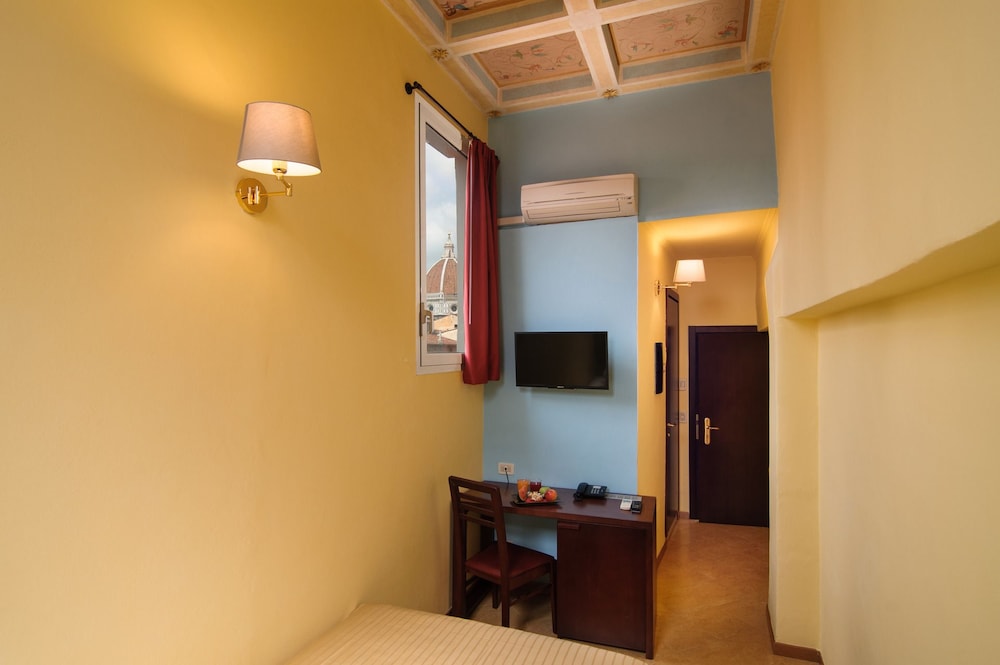 Hotel Cardinal of Florence 39/54