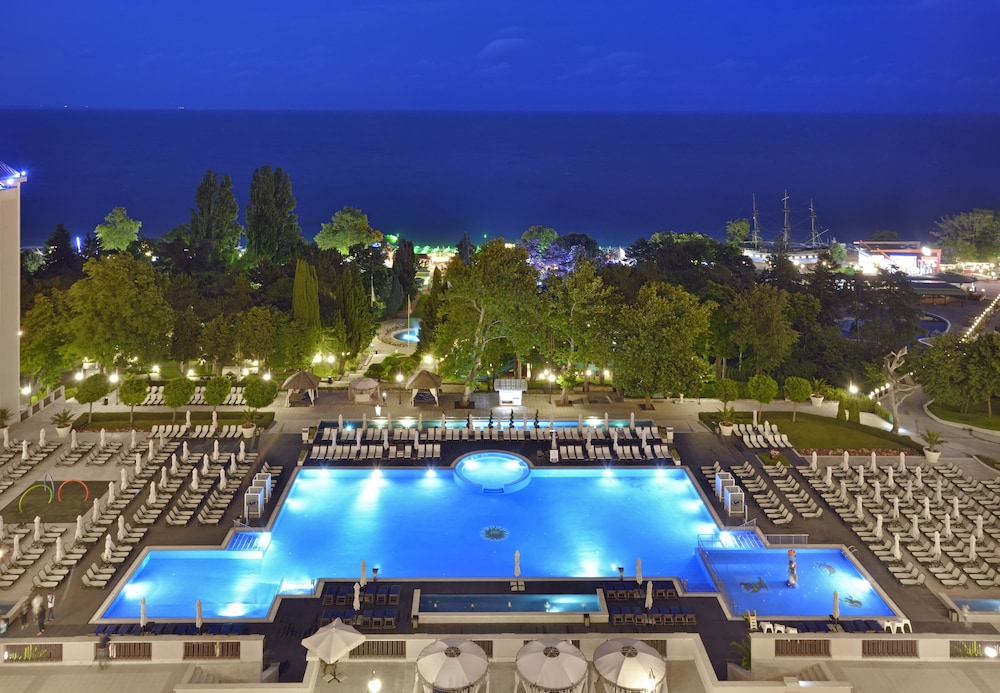 Melia Grand Hermitage 7/81