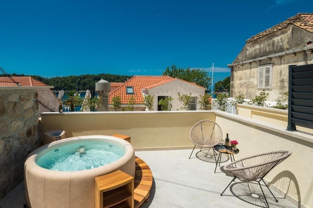 Casa Antika Suites 20/50