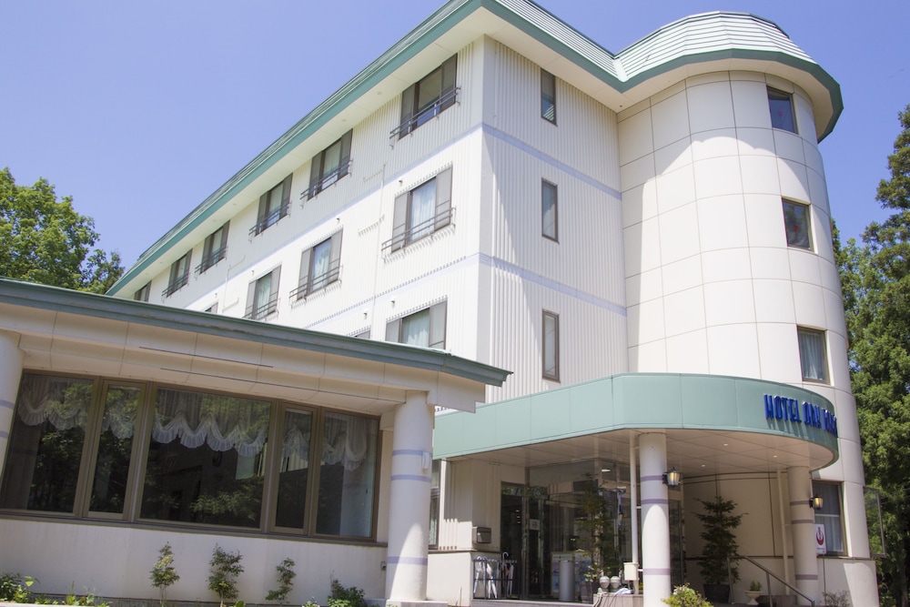 Oak Forest Hotel 4/46