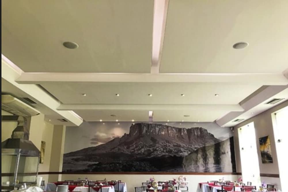 AIPANA PLAZA HOTEL 5/34