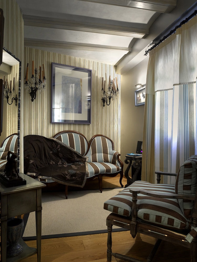 Hotel Boutique Maribel 25/40