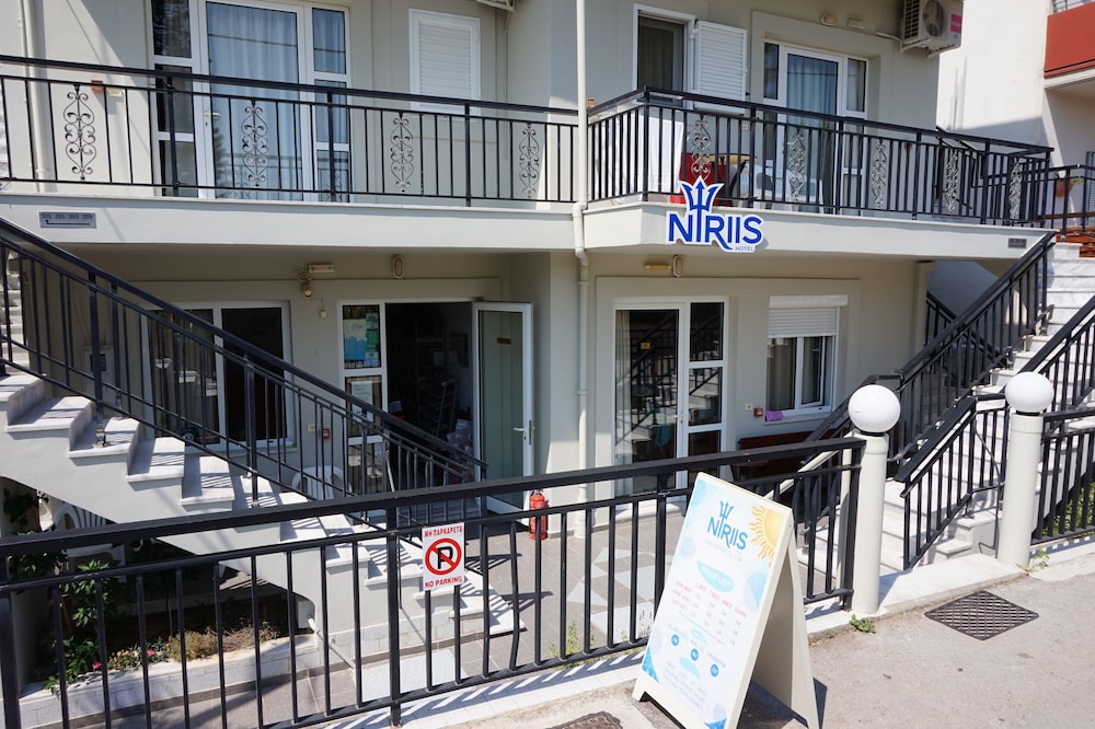 Niriis Hotel photo2