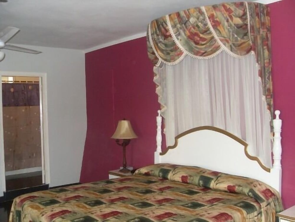 Mandeview Hotel 12/23