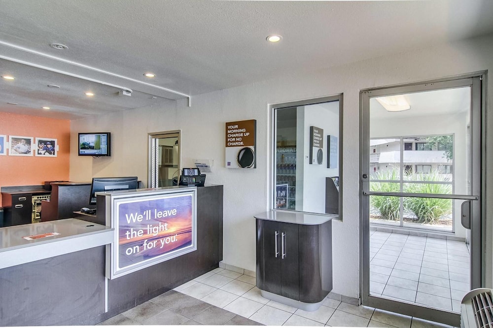 Motel6 Jacksonville, FL - Orange Park 11/60