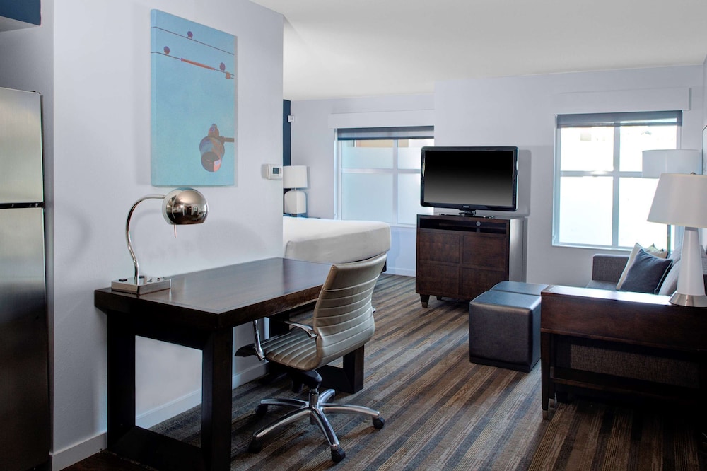 HYATT HOUSE SHELTON 20/27