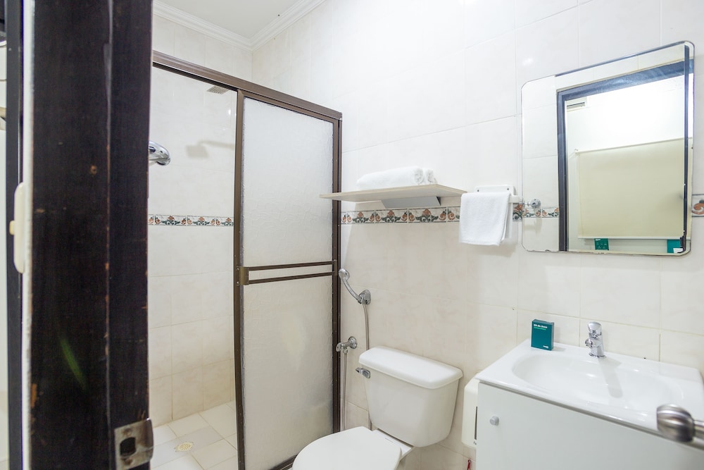 Hotel Ayenda Casa Real Monteria 37/38