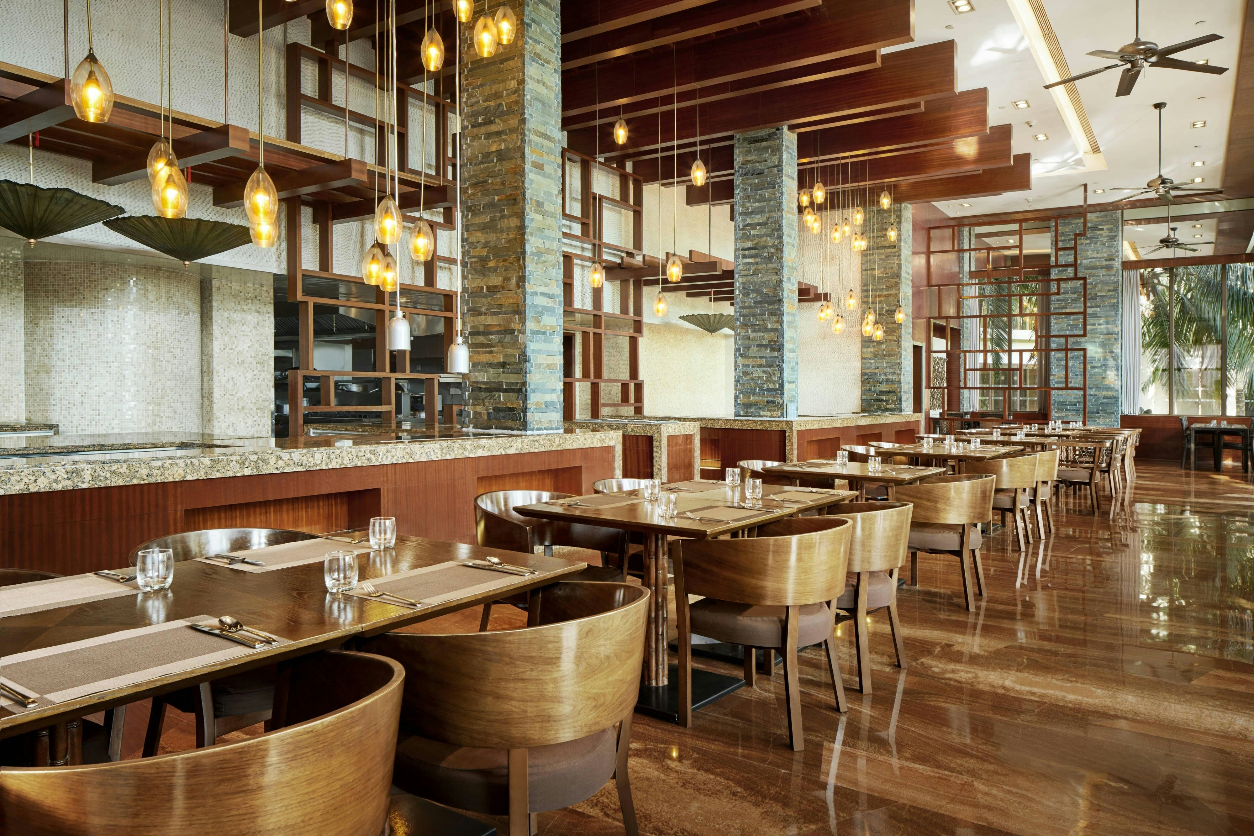 Sheraton Shenzhou Peninsula Resort Wanning Hainan 4/12