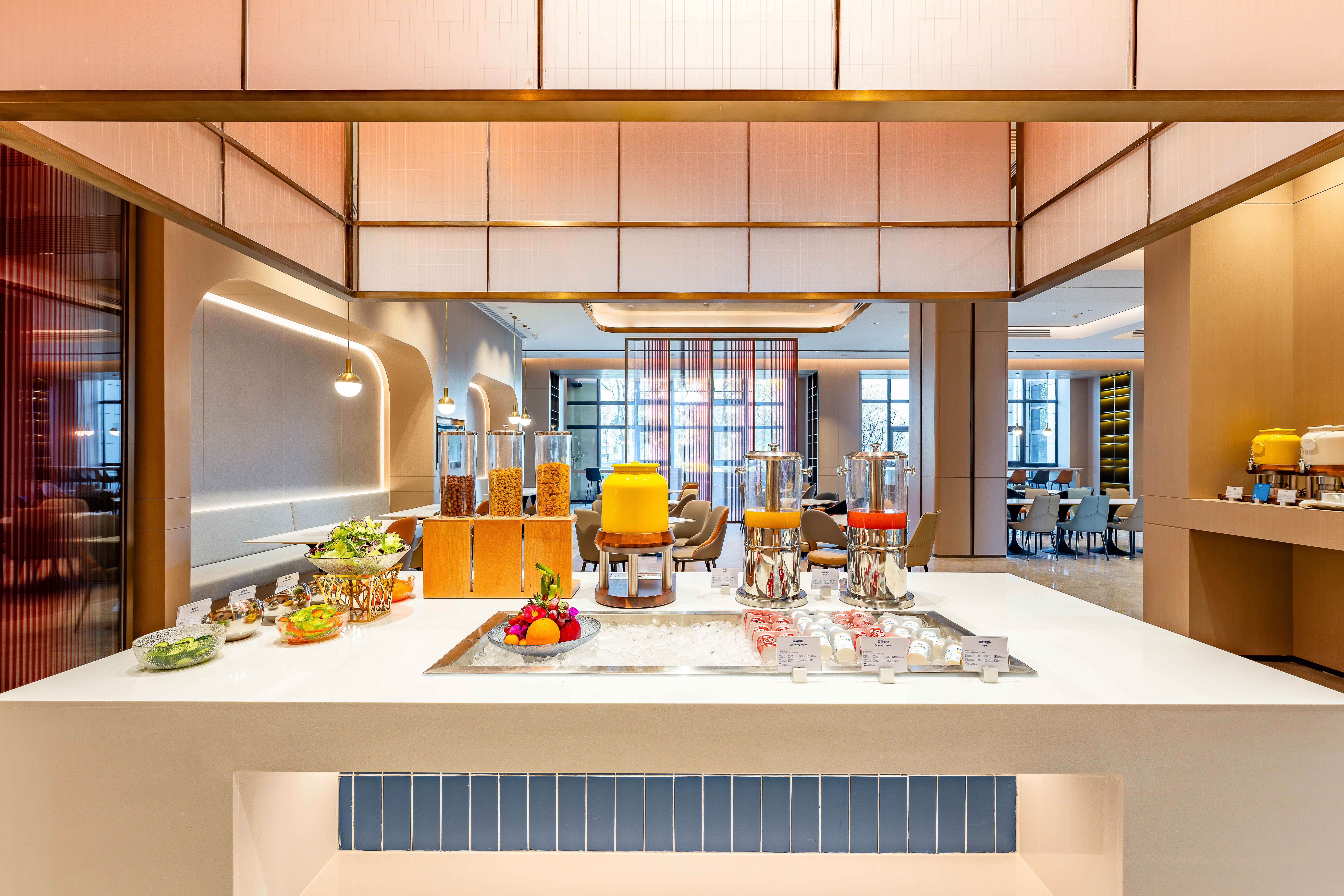 Holiday Inn Express Haiyan 33/47