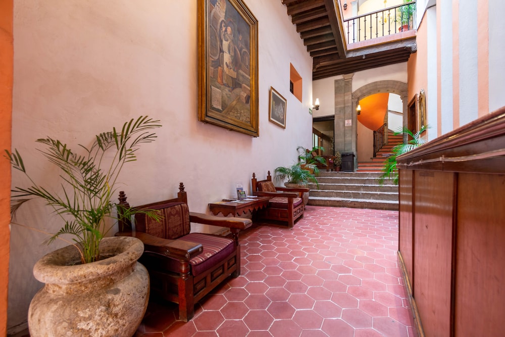 Hosteria Del Frayle 50/69