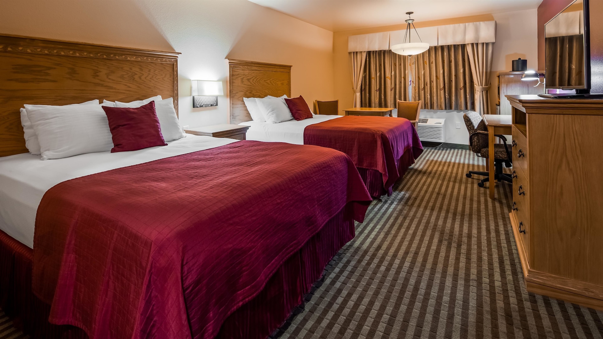 Standard, 2 Queen Beds