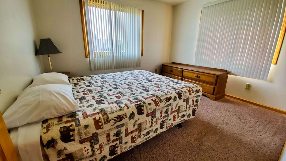 Jasper Ridge Inn Ishpeming 16/75