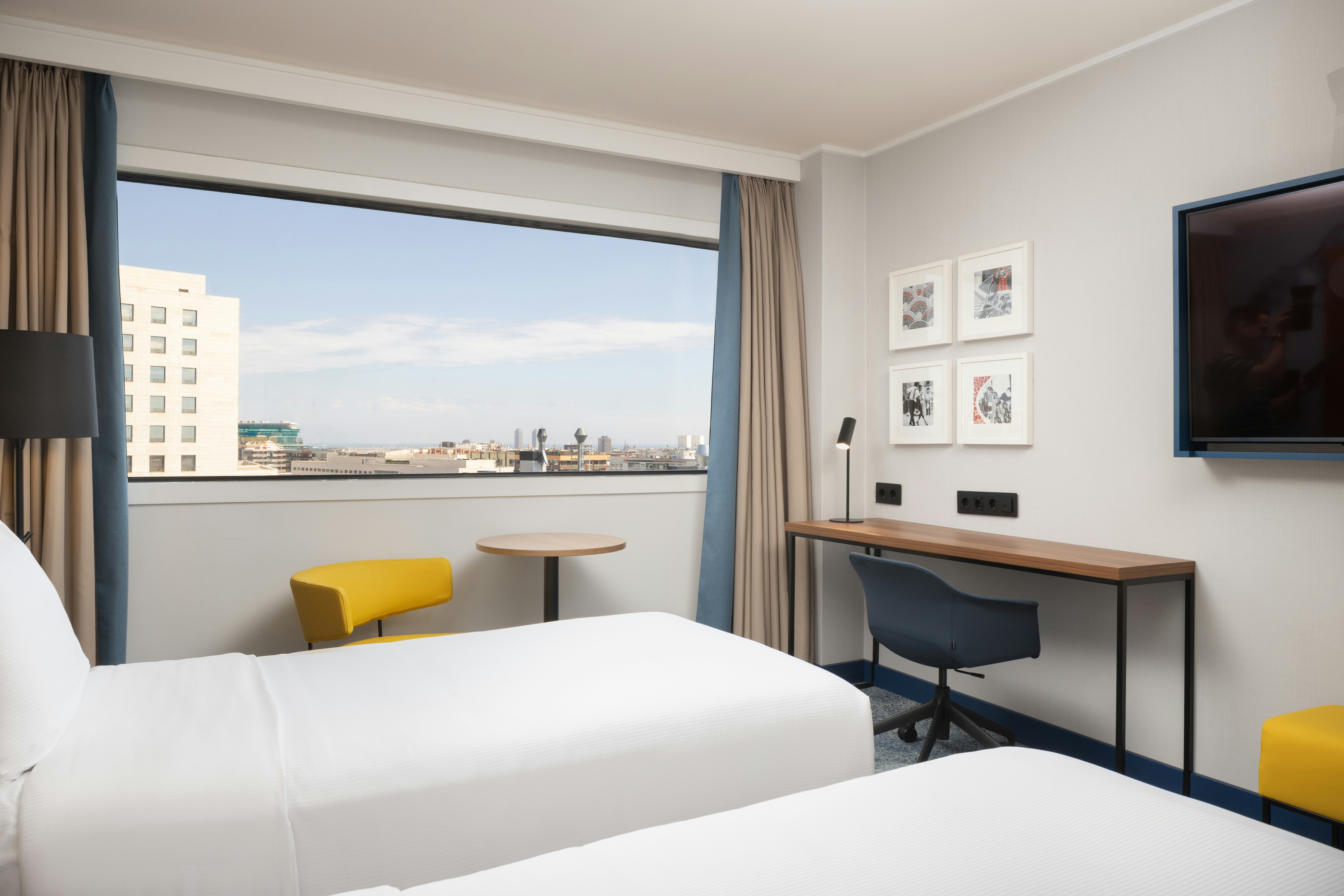 Room, Twin Beds, Sky View