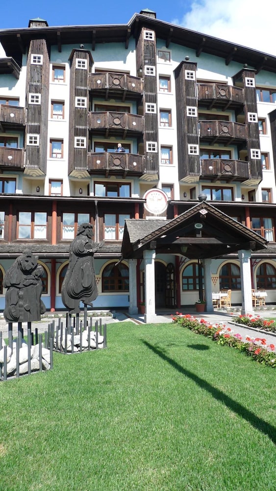 Hotel Residence Catturani 31/37