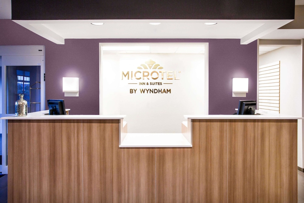Microtel Inn and Suites By Wyndham Naples Vernal 6/50