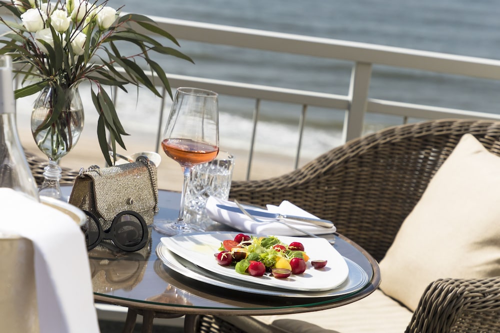 Miramar Hotel 34/42