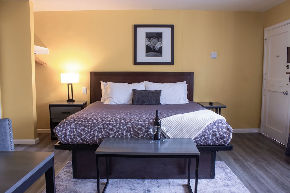 Carmel Wayfarer Inn 18/50
