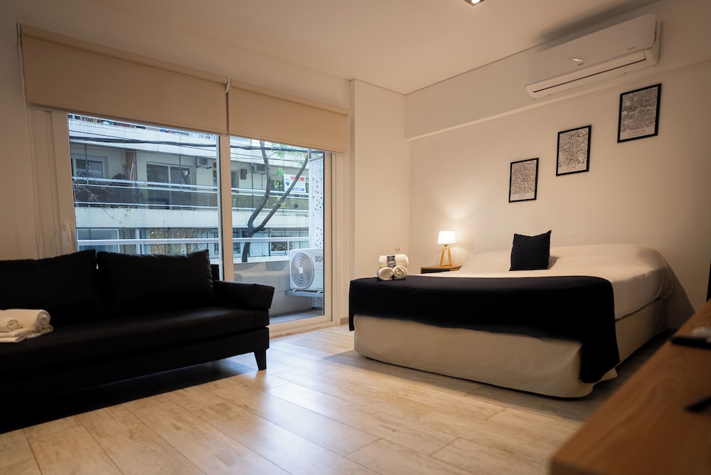 STUDIO, SUITE