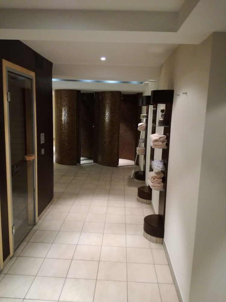 HOTEL GRAFRATHER HOF 21/49