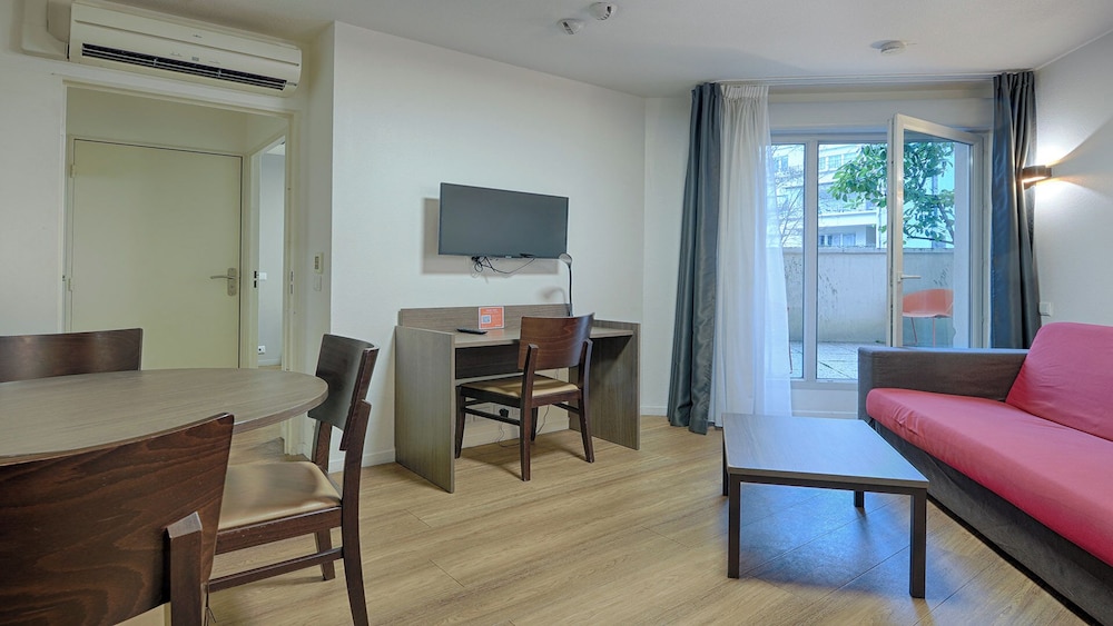 Apparthotel Vacanceole Paris Quai de Marne 39/59