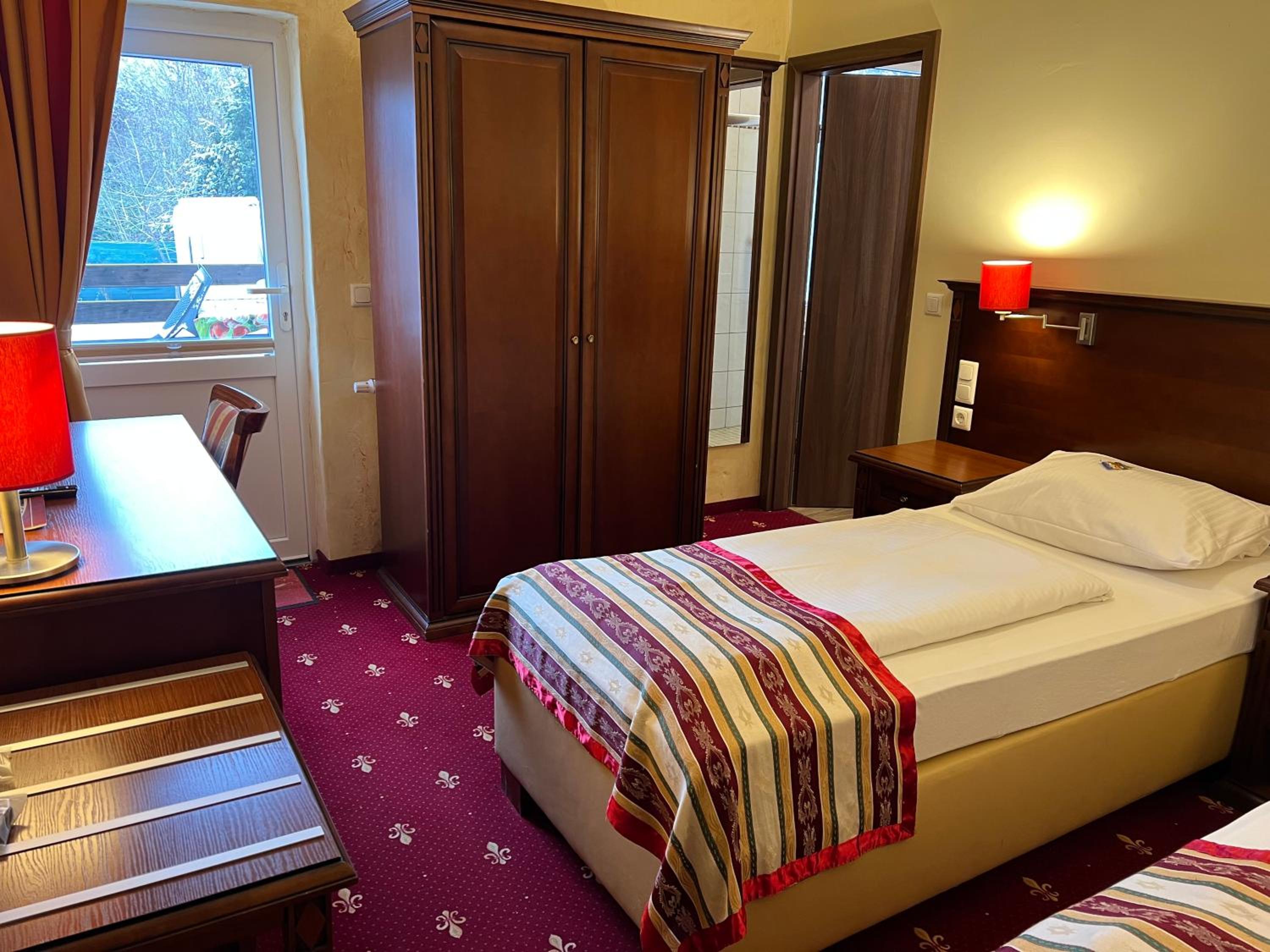غرفة ديلوكس مفردة بشرفة، Hotel Medaillon 7/10