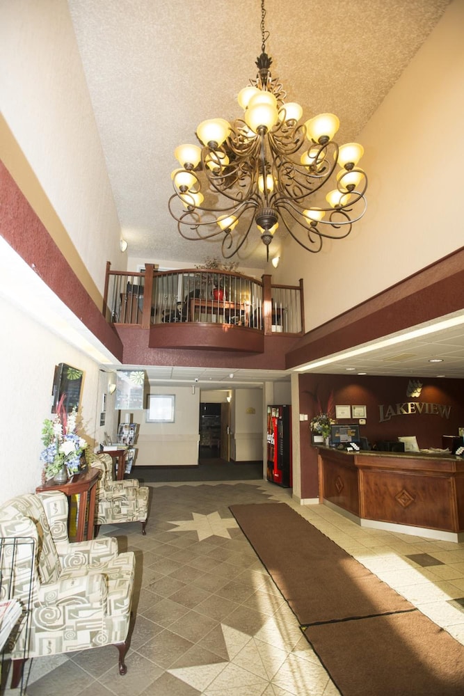 Lakeview Inn & Suites 10/32