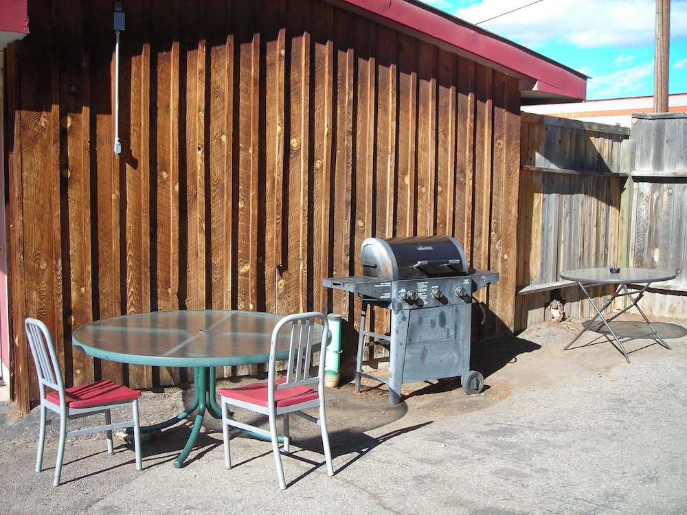 Knights Inn Cortez Co 36/51