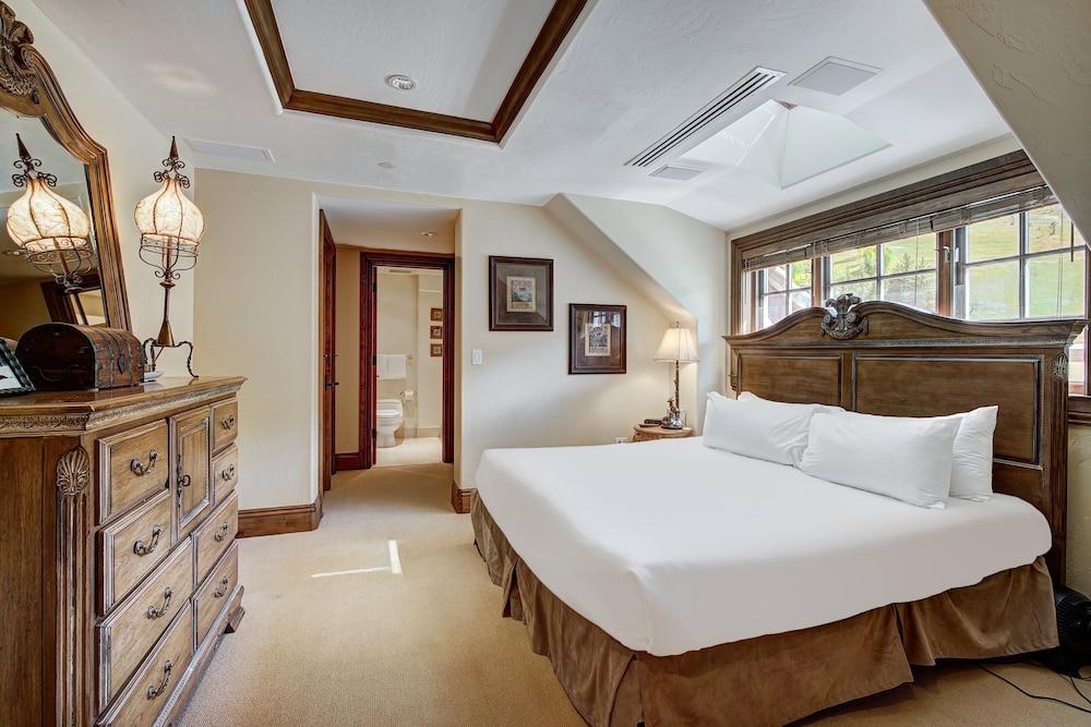 4 BEDROOMS, GOLDEN PEAK, PENTHOUSE