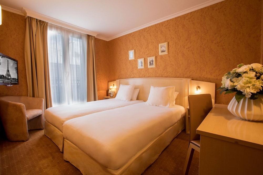 Elysees Opera Hotel 11/62