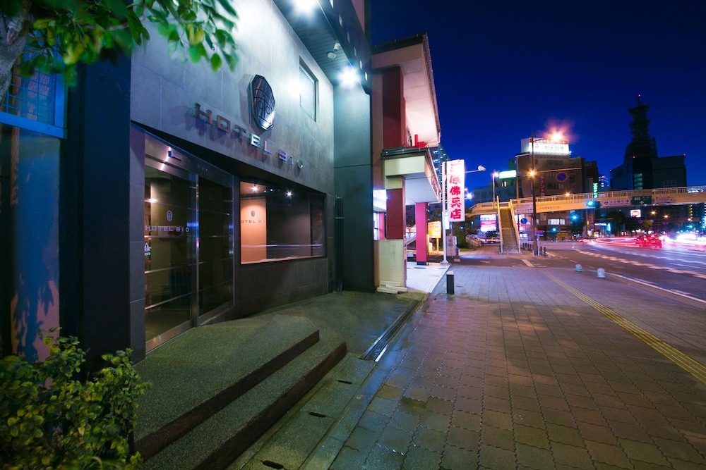 Hotel 910 3/33