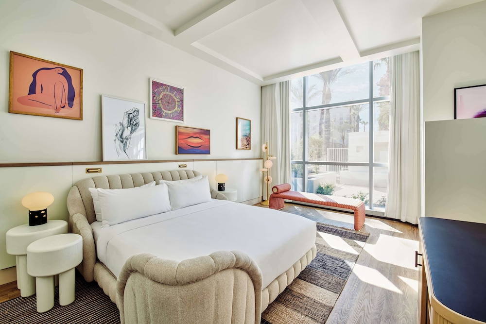 OPAL, DELUXE, VILLA, KING BED