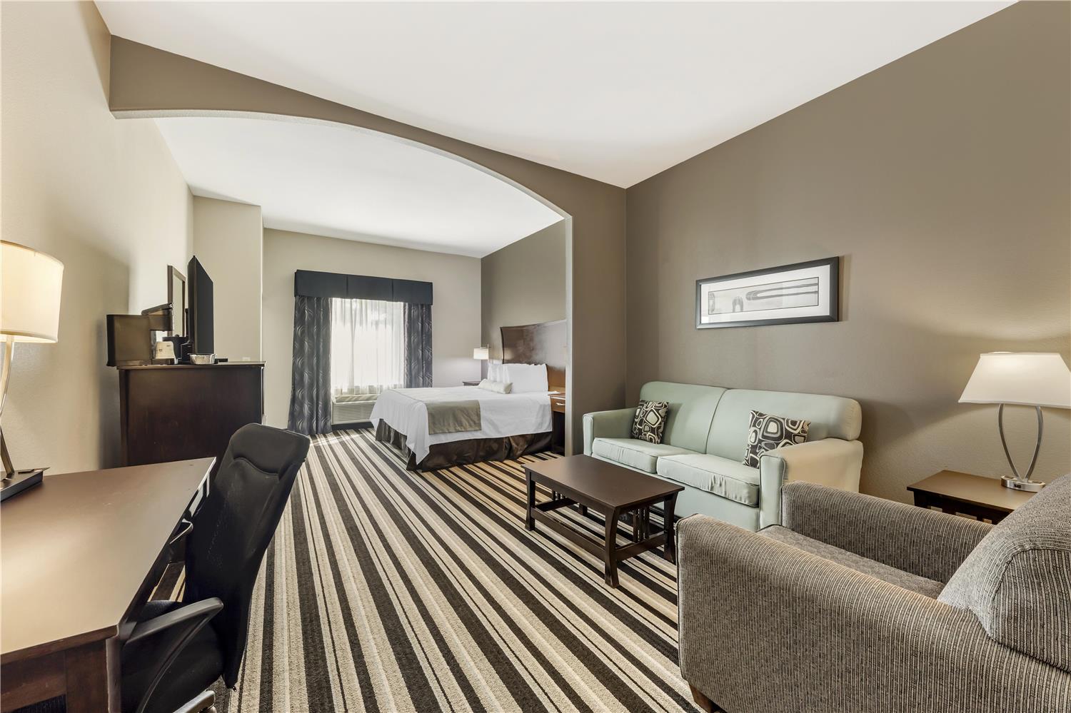 Best Western Plus Sand Bass Inn & Suites 37/52