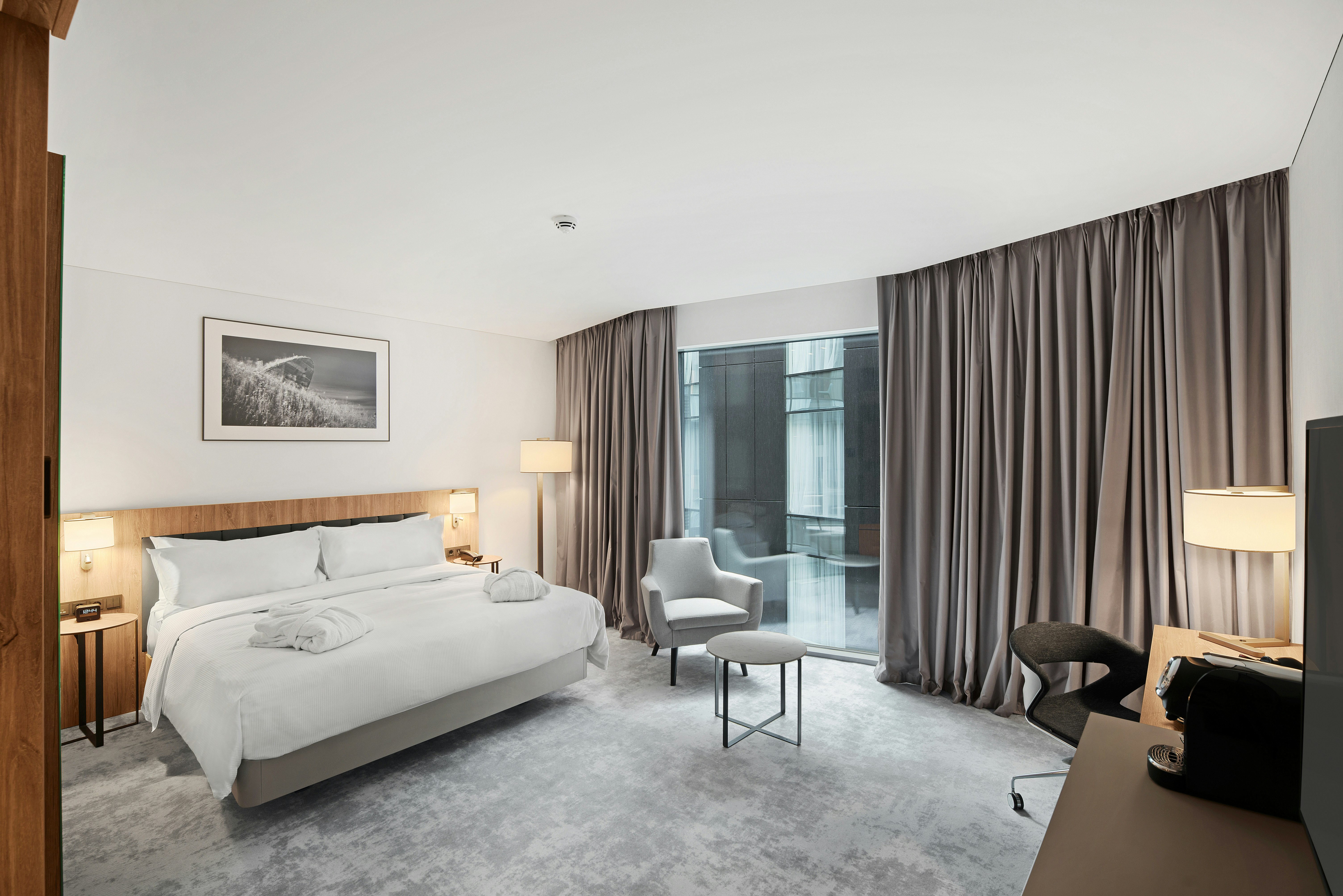 Deluxe, King Bed