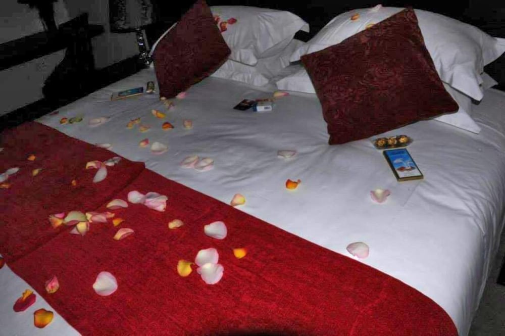 OR Tambo Guest House 48/49