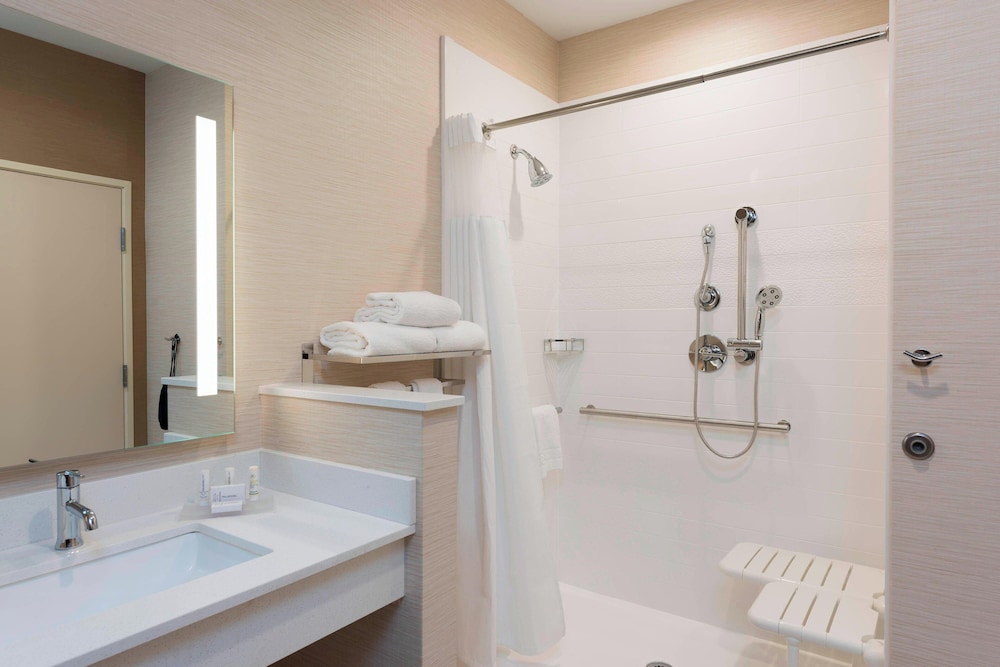غرفة بسرير كينج لذوي الإعاقة، Fairfield Inn And Suites By Marriott West Monroe 4/4