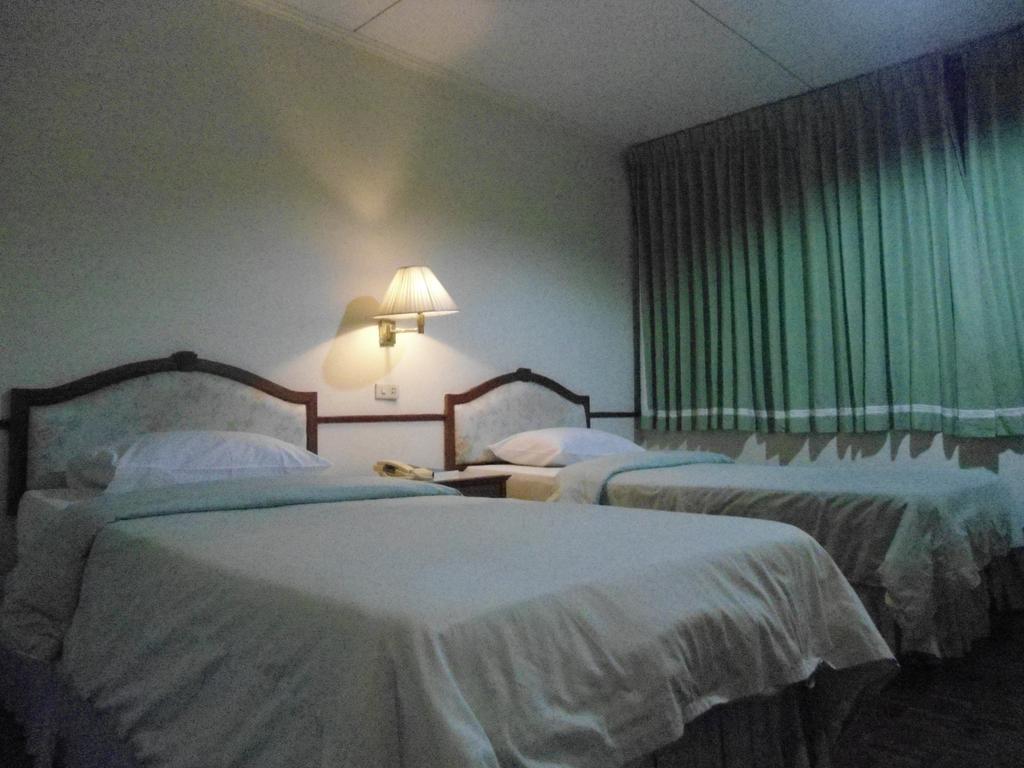 Ubon Hotel 10/20